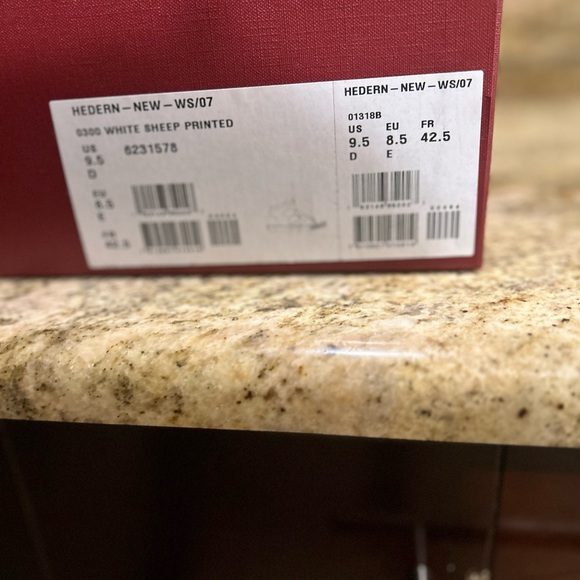 Authentic Ballys sneakers size 9.5 White and sheepskin - Picture 7 of 8